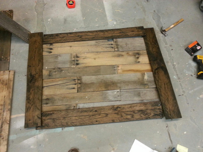 DIY Pallet Coffee Table