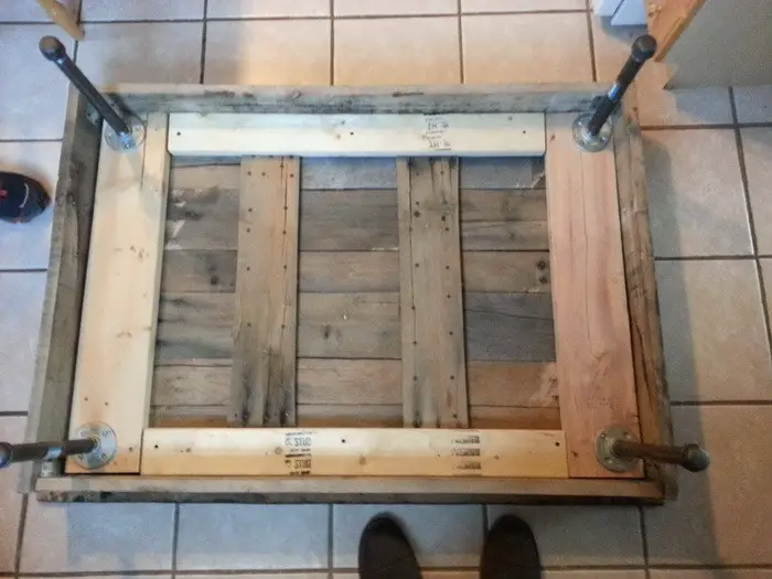 Bench Work: Crate diy coffee table