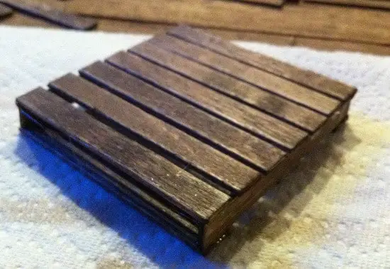 how to make a pallet coaster_04