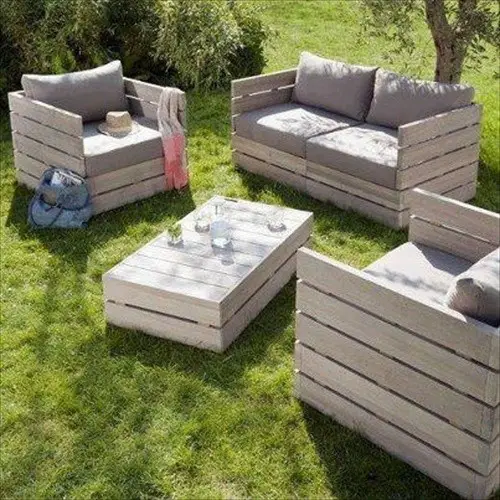 Outdoor Furniture Made Out of Pallets
