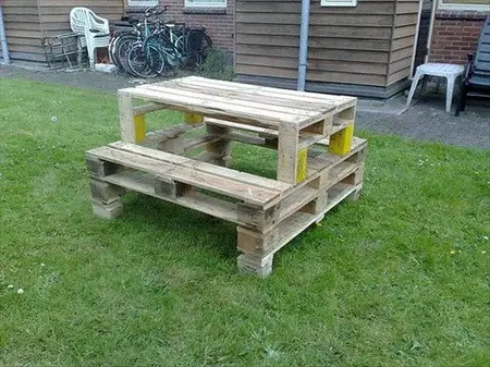 DIY Wooden Pallet Projects - 25 Fun Project Ideas | RemoveandReplace.