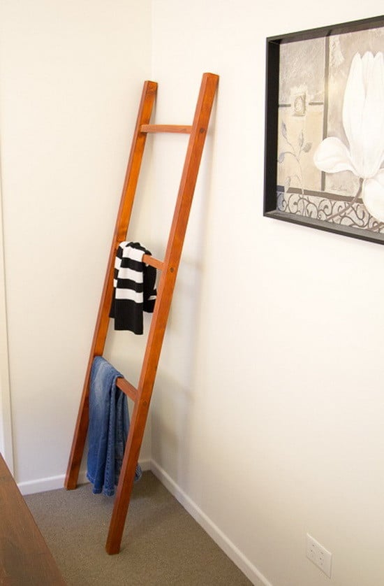 How To Make A Wooden Clothing Ladder Rack_06