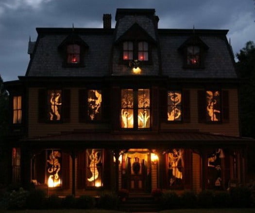 Scary Outdoor Halloween Decorations And Silhouettes_31