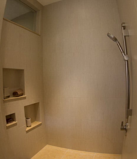 30 Bathroom And Shower Storage Ideas_10