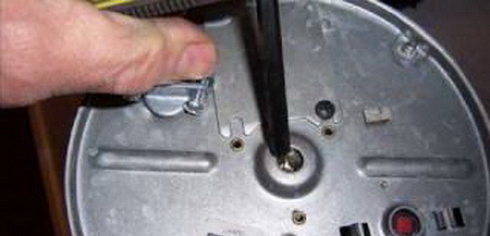 garbage disposal bottom hole for allen wrench