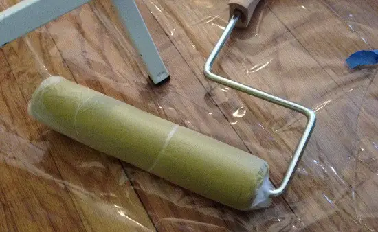 paint roller with saran wrap to keep wet