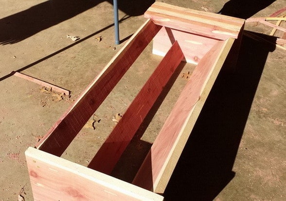 How To Build Your Own DIY Top Bar Beehive ...