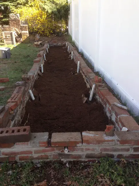 DIY Brick Raised Garden Greenhouse With Irrigation_07