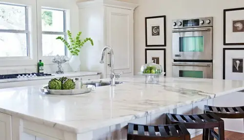 White Marble Countertop with Kitchen Island